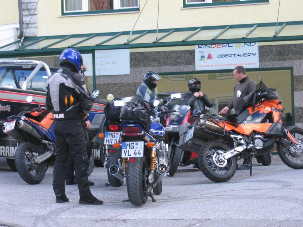 4.LC8.info_KTMBackes_002.JPG